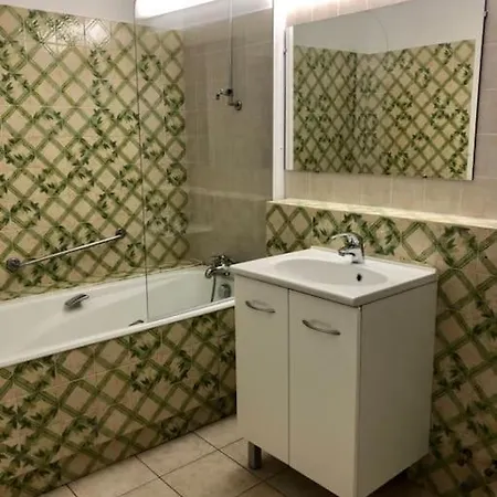 Classy Unit In דירה פונטנבלו